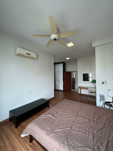 Kondominium untuk Disewa di KM1 West - Louis . - Bedroom - PropertyGuru.com.my
