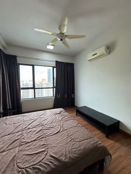 Kondominium untuk Disewa di KM1 West - Louis . - Bedroom - PropertyGuru.com.my
