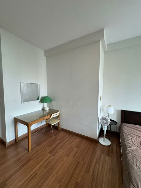 Kondominium untuk Disewa di KM1 West - Louis . - Bedroom - PropertyGuru.com.my
