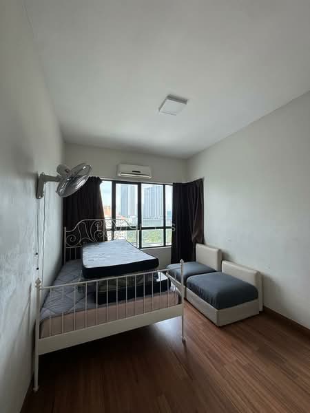 Kondominium untuk Disewa di KM1 West - Louis . - Bedroom - PropertyGuru.com.my