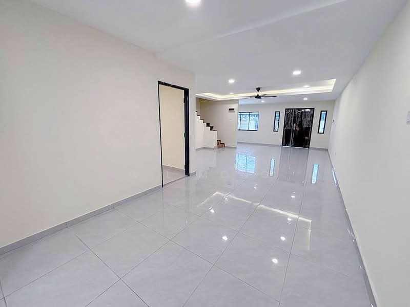 2-storey Terraced House for Sale in Taman Skudai Baru (Skudai) - Wil Mong - Living Room - PropertyGuru.com.my