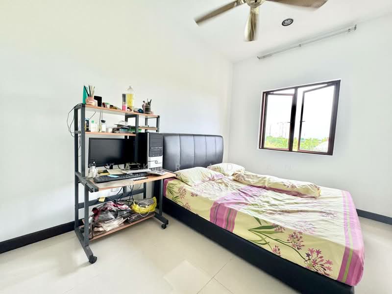 Pangsapuri untuk Dijual di Desa Idaman Residences - Syakir Adman - Bedroom - PropertyGuru.com.my