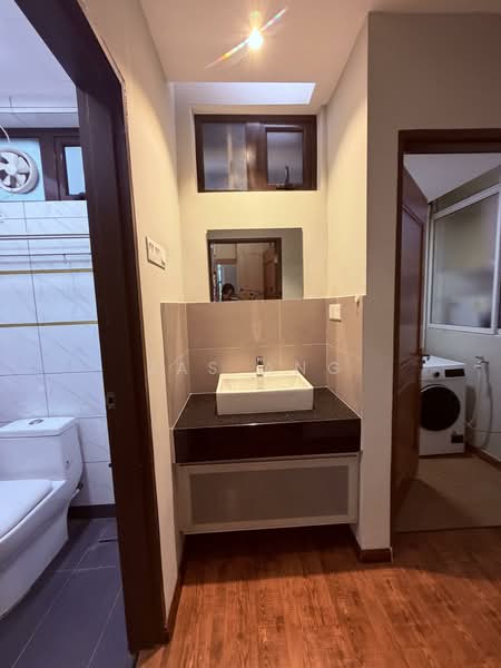 For Rent - Bayshore Apartment