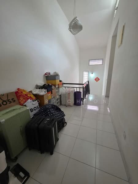 Rumah Teres 2 Tingkat untuk Dijual di Setia Tropika (Johor Bahru) - Tori Cheon - Corridor - PropertyGuru.com.my