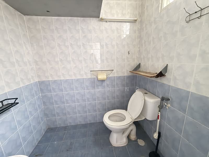 Apartment for Rent at Permai Lake View Apartment - Vivien Ng - Bathroom - PropertyGuru.com.my