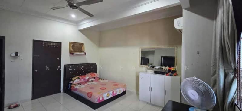 Rumah Teres 2-Tingkat untuk Dijual di Seksyen 23 (Shah Alam) - Nazrin Hakimin - Bedroom - PropertyGuru.com.my