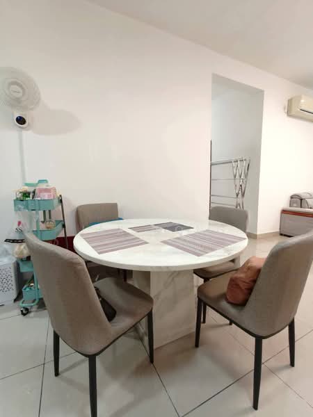 Service Residence for Sale at D'Secret Garden (Pangsapuri Kempas Indah) - Jax Wong - Dining Room - PropertyGuru.com.my