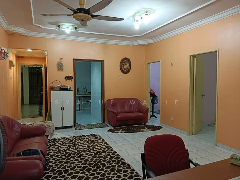 Apartment for Sale at Garden Park - Syazue Wanie - Living Room - PropertyGuru.com.my