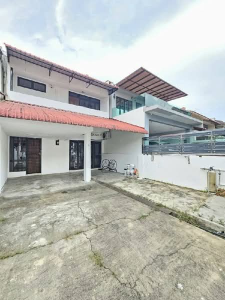 2-storey Terraced House for Sale in Taman Tasek (Johor Bahru) - Wee Howe - Exterior - PropertyGuru.com.my