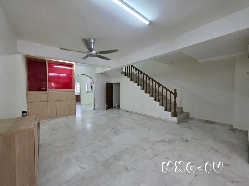 2-storey Terraced House for Sale in Klang (Selangor) - Joel Sia - Living Room - PropertyGuru.com.my