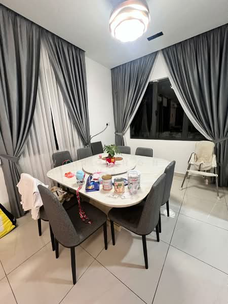 Rumah Berkembar untuk Disewa di Semenyih (Selangor) - Wong Hong Wai - Dining Room - PropertyGuru.com.my