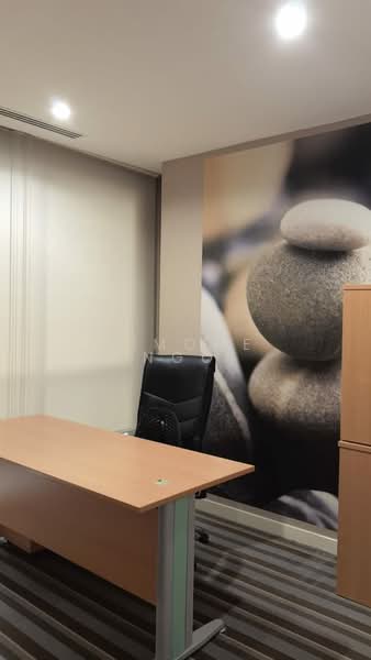 Office for Rent in KLCC (KL City Centre) - Simone Ngo - Study - PropertyGuru.com.my