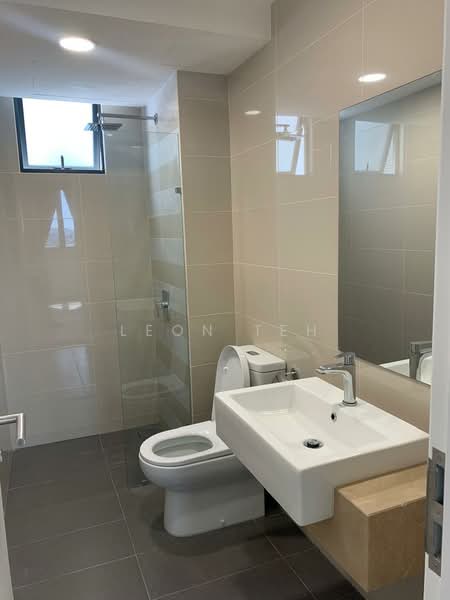 Service Residence for Sale at United Point (Residensi Berpadu) - Leon Teh - Bathroom - PropertyGuru.com.my