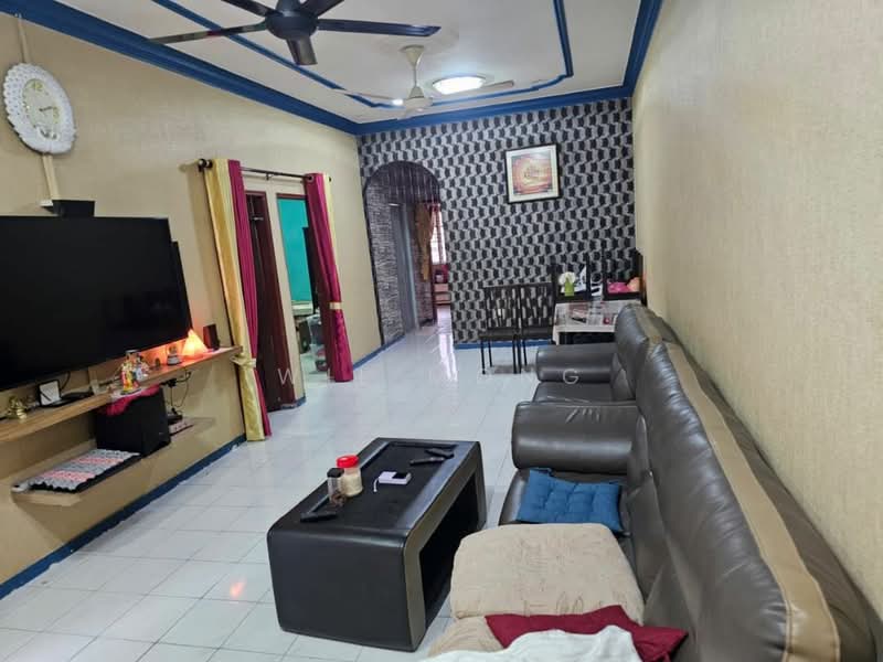 Rumah Teres 1 Tingkat untuk Dijual di Taman Senai Utama (Kulai) - Wil Mong - Living Room - PropertyGuru.com.my