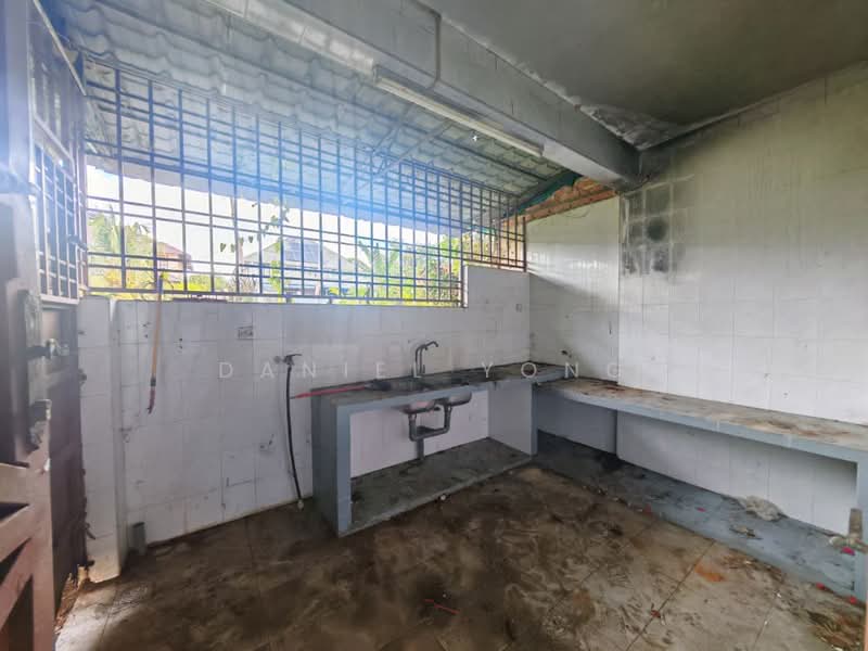 Semi-Detached House for Sale in Taman Megah Ria (Masai) - Daniel Yong - Kitchen - PropertyGuru.com.my