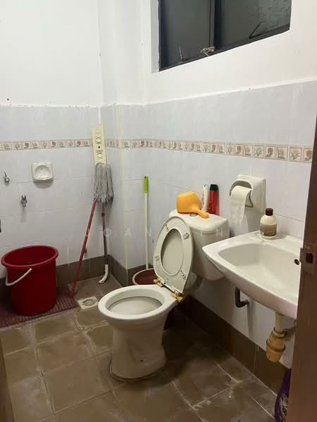 Kondominium untuk Dijual di Skudai Villa - Joan Sin - Bathroom - PropertyGuru.com.my