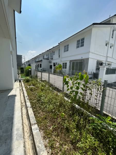 2-storey Terraced House for Sale in Bandar Country Homes (Rawang) - Samson Lee - Exterior - PropertyGuru.com.my