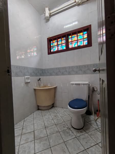 Rumah Teres 2 Tingkat untuk Dijual di Permas Jaya (Johor) - Seiya Liang - Bathroom - PropertyGuru.com.my