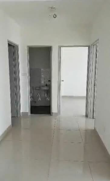 Servis Apartment untuk Disewa di Sentrovue - Jaleela Banu Ahmad - Corridor - PropertyGuru.com.my