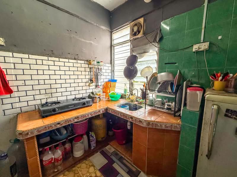 Untuk Dijual - Desa Mentari Flat (Block 2)