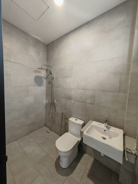 Rumah Teres untuk Disewa di Bukit Beruang (Bukit Baru) - Macy G - Bathroom - PropertyGuru.com.my