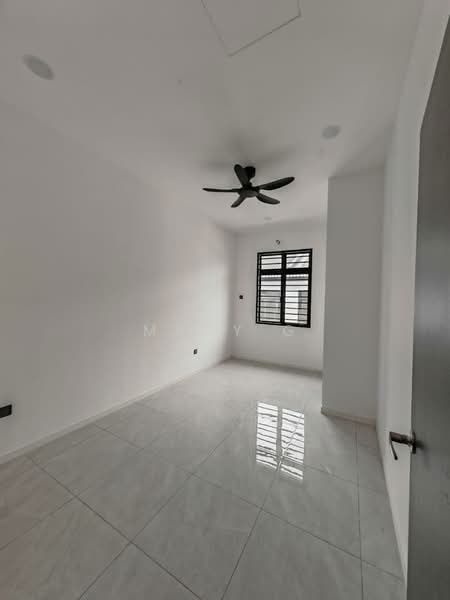 Rumah Teres untuk Disewa di Bukit Beruang (Bukit Baru) - Macy G - Interior - PropertyGuru.com.my