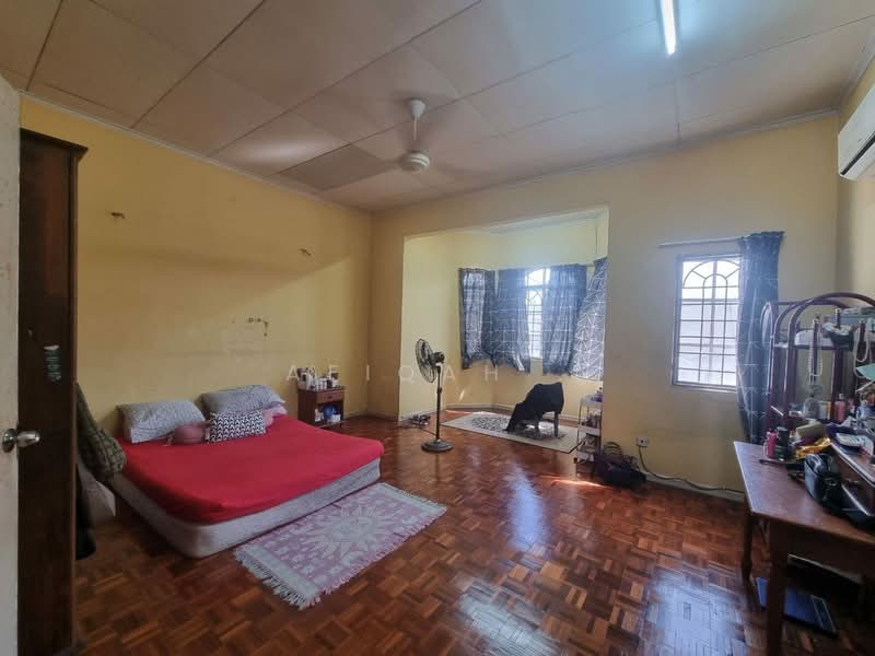 2-storey Terraced House for Sale in Usj 11 (Subang Jaya) - Afiqah . - Bedroom - PropertyGuru.com.my