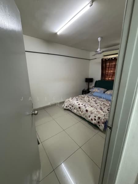 Service Residence for Sale at Sentrovue - Jaleela Banu Ahmad - Bedroom - PropertyGuru.com.my