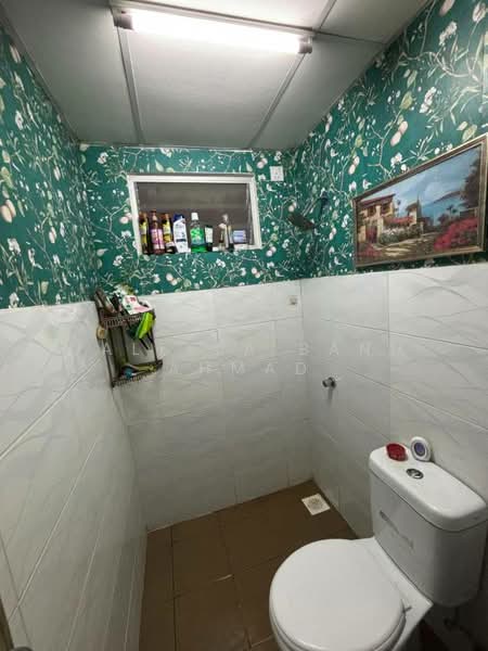 Service Residence for Sale at Sentrovue - Jaleela Banu Ahmad - Bathroom - PropertyGuru.com.my