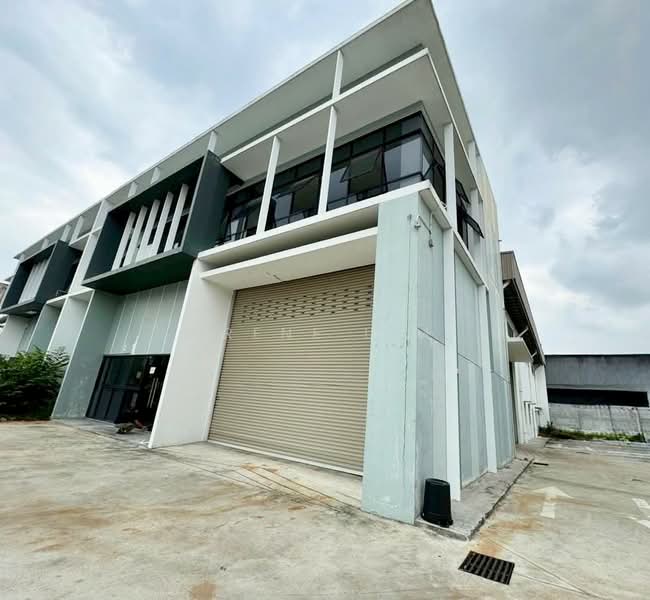 Semi-D Factory for Rent in Taman Desa Cemerlang (Ulu Tiram) - Irene Lim - Exterior - PropertyGuru.com.my