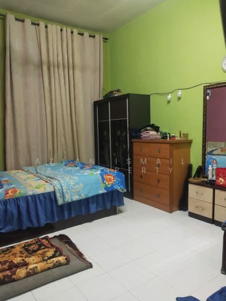 Rumah Teres 1 Tingkat untuk Dijual di Muar (Johor) - Azlan Ismail aiproperty - Bedroom - PropertyGuru.com.my