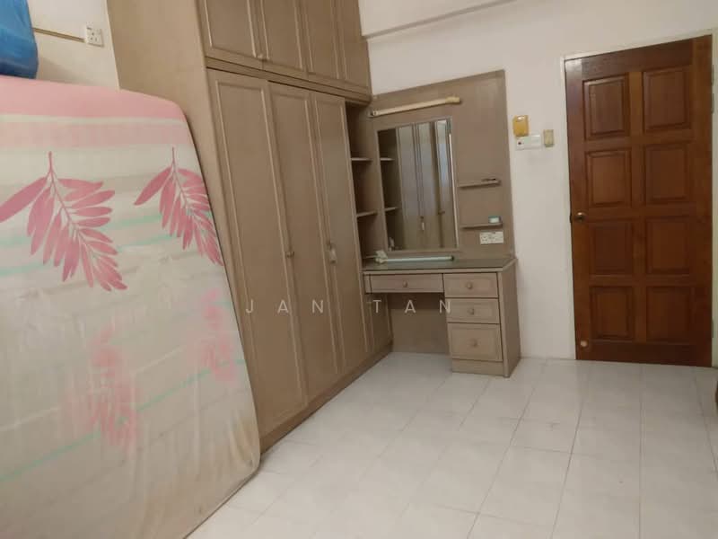 Kondominium untuk Dijual di Desa Bunga - Jan Tan - Bedroom - PropertyGuru.com.my