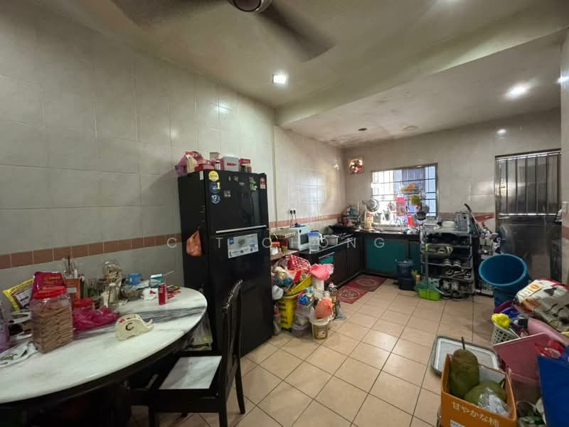 2-storey Terraced House for Sale in Johor Bahru (Johor) - C.T Chong - Kitchen - PropertyGuru.com.my