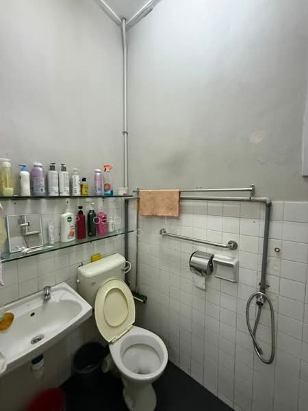 1-storey Terraced House for Sale in Tebrau (Johor) - Pooi Leen Voon - Bathroom - PropertyGuru.com.my