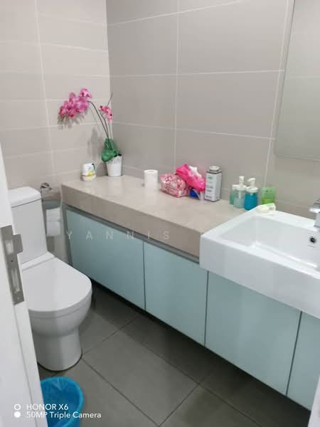 Servis Apartment untuk Dijual di Serviced Residence @ Binjai 8 - Yannis Tan - Bathroom - PropertyGuru.com.my