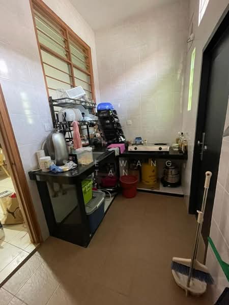 Rumah Teres 1 Tingkat untuk Dijual di Batu Berendam (Melaka) - Ngee Wang Tan - Kitchen - PropertyGuru.com.my