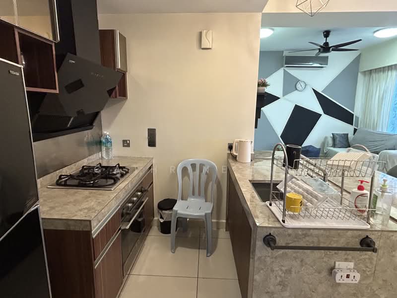 Kondominium untuk Disewa di Tiffani Kiara - Cathrine Lin - Kitchen - PropertyGuru.com.my