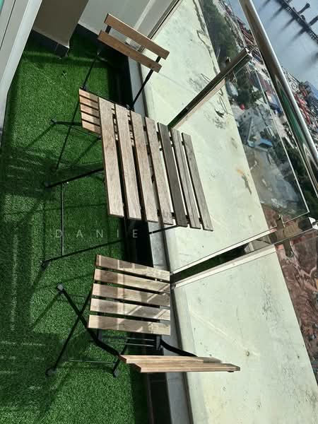 Servis Apartment untuk Dijual di Skysuites @ Meldrum Hills - Daniel Yong - Balcony - PropertyGuru.com.my