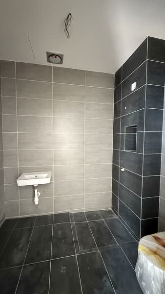 2-storey Terraced House for Sale in Bandar Dato Onn (Tebrau) - See Yin . - Bathroom - PropertyGuru.com.my