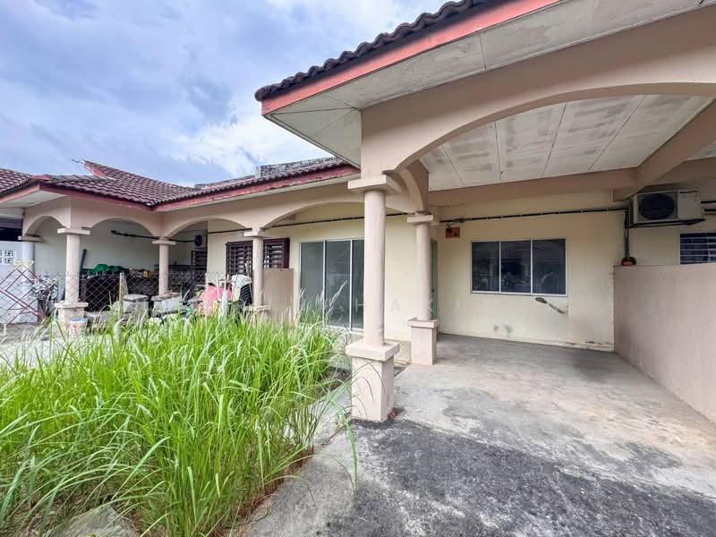Rumah Teres 1 Tingkat untuk Dijual di Alam Perdana (Puncak Alam) - Nazrin Hakimin - Exterior - PropertyGuru.com.my