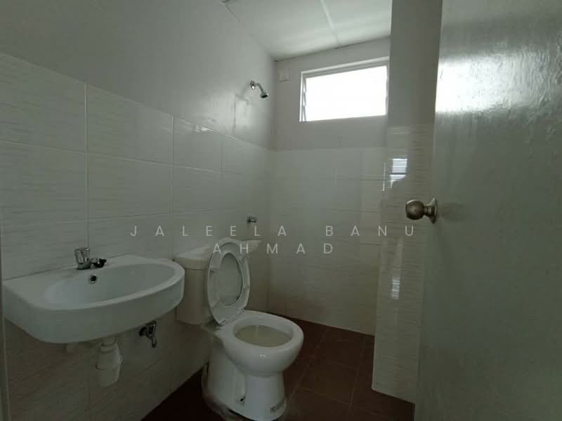 Service Residence for Rent at Sentrovue - Jaleela Banu Ahmad - Bathroom - PropertyGuru.com.my