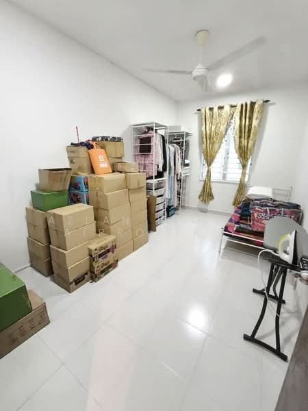 2-storey Terraced House for Sale in Taman Scientex Kulai (Sedenak) - Azlan Ismail aiproperty - Bedroom - PropertyGuru.com.my