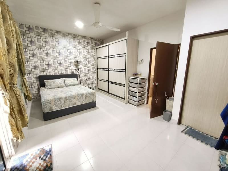 2-storey Terraced House for Sale in Taman Scientex Kulai (Sedenak) - Azlan Ismail aiproperty - Bedroom - PropertyGuru.com.my