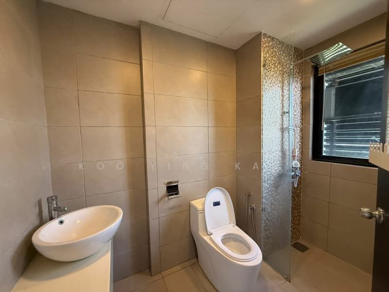 Untuk Dijual - D'Latour