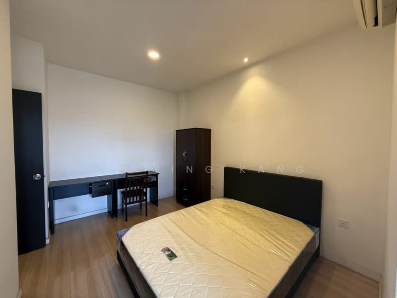 Untuk Dijual - D'Latour