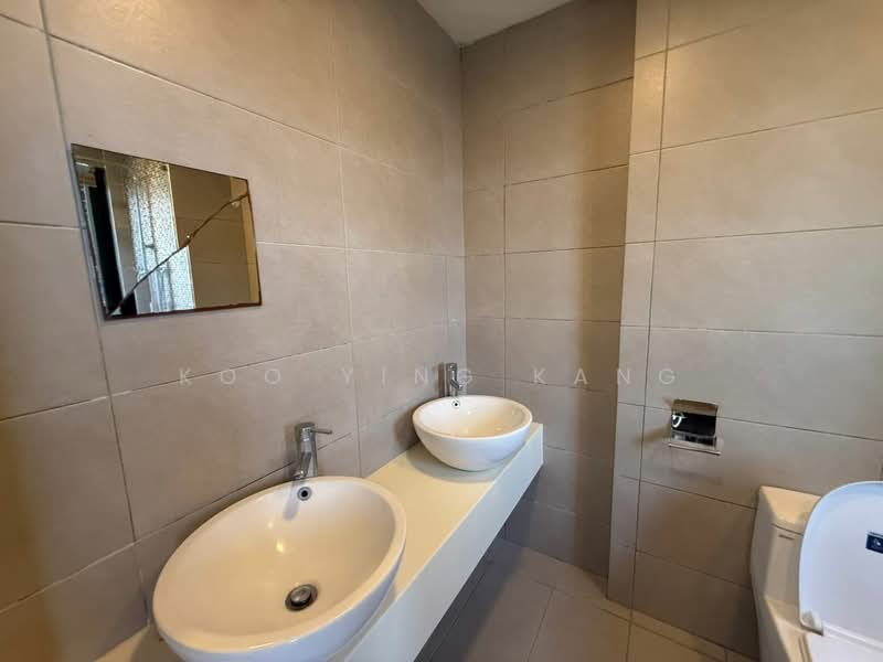 Untuk Dijual - D'Latour