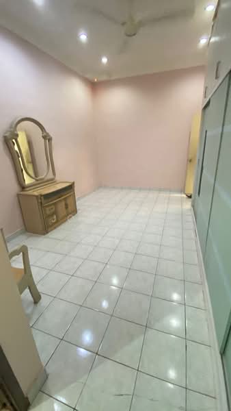 Rumah Teres 1 Tingkat untuk Dijual di Taman Pelangi Indah (Ulu Tiram) - Joan Sin - PropertyGuru.com.my