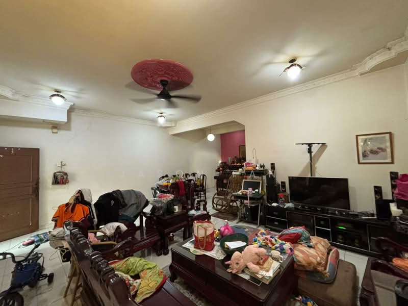 Rumah Teres 2 Tingkat untuk Dijual di Taman Sierra Perdana (Masai) - Jason Tan - Living Room - PropertyGuru.com.my