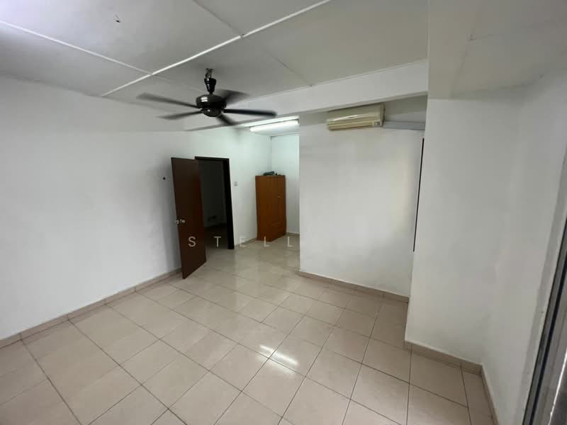 Rumah Teres untuk Dijual di Bandar Country Homes (Rawang) - Stella . - Interior - PropertyGuru.com.my