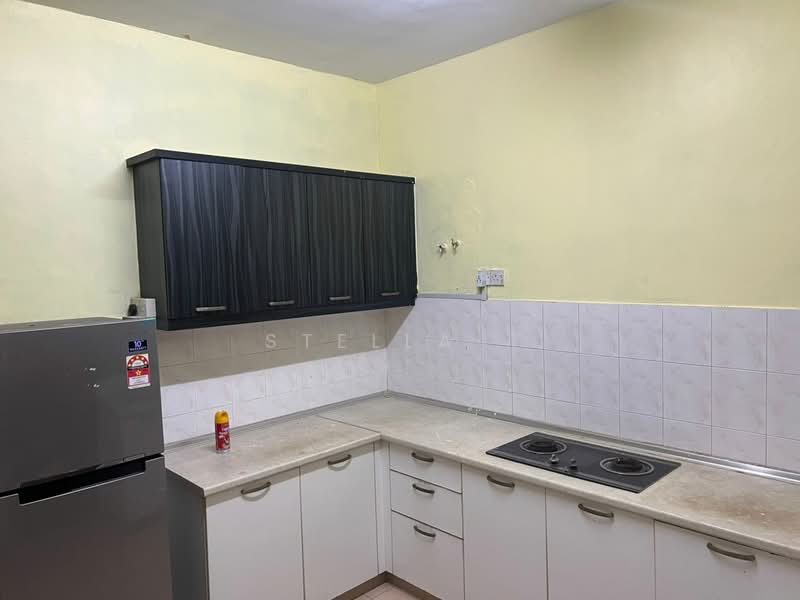 Rumah Teres untuk Dijual di Bandar Country Homes (Rawang) - Stella . - Kitchen - PropertyGuru.com.my